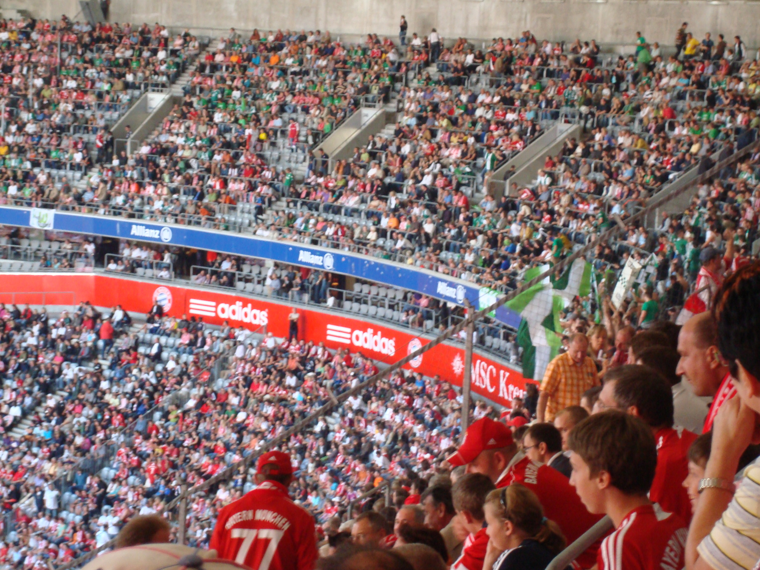 Bayern - Wolfsburg (3:0) am 29.08.2009 - FC Bayern Fanclub ...